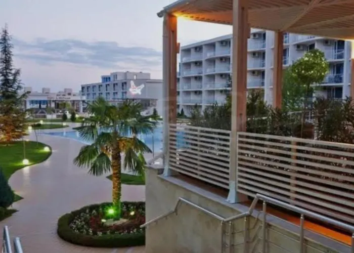 Апартамент The Red Бургас